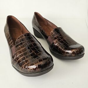 Soft Style by Hush Puppies Brown Glossy Croc Embossed Womens Slipon Shoes 12W